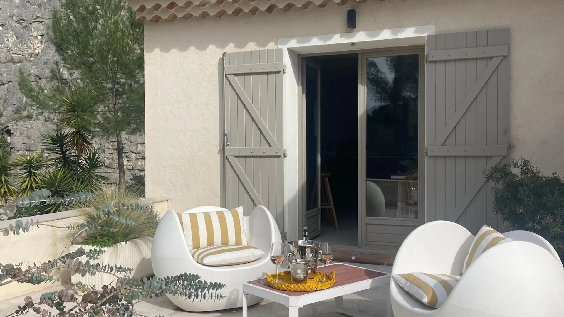 La Villa Des Carriers- Maison Avec Piscine Proche Mer Roquefort-les-Pins