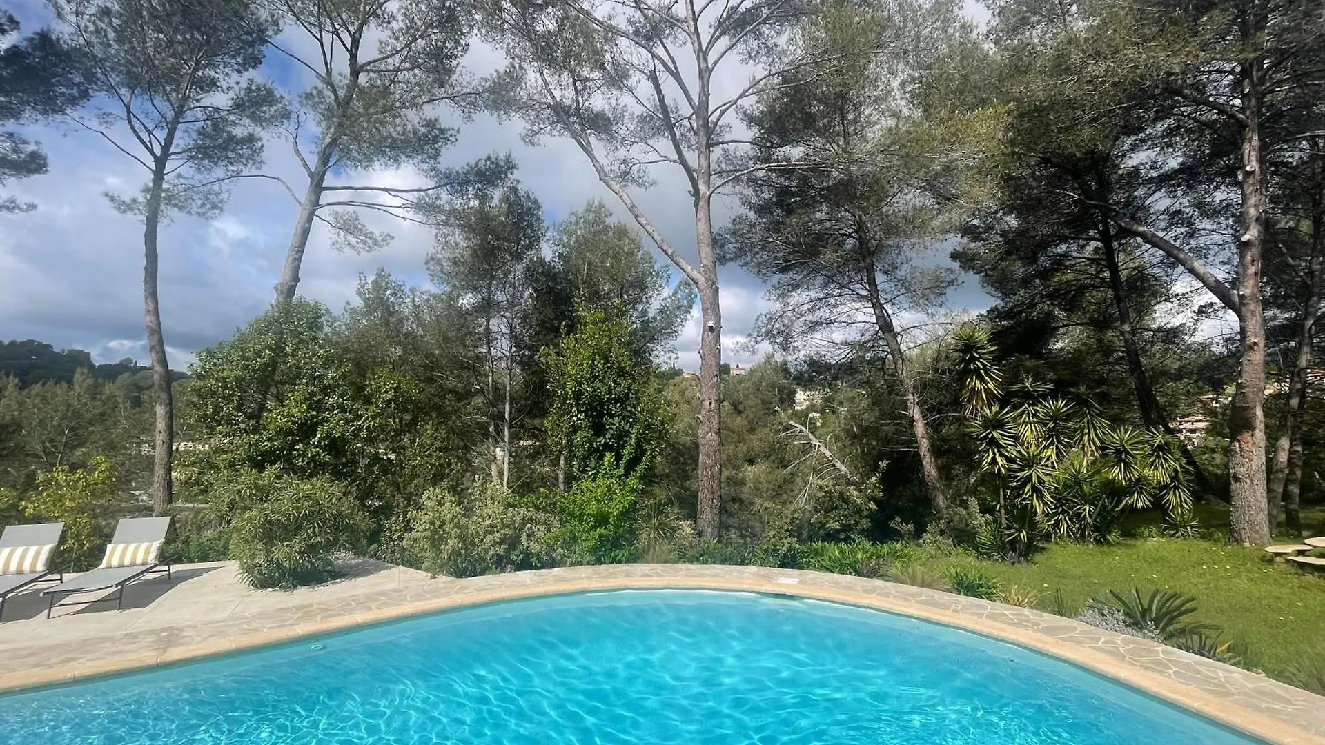 La Villa Des Carriers- Maison Avec Piscine Proche Mer Roquefort-les-Pins